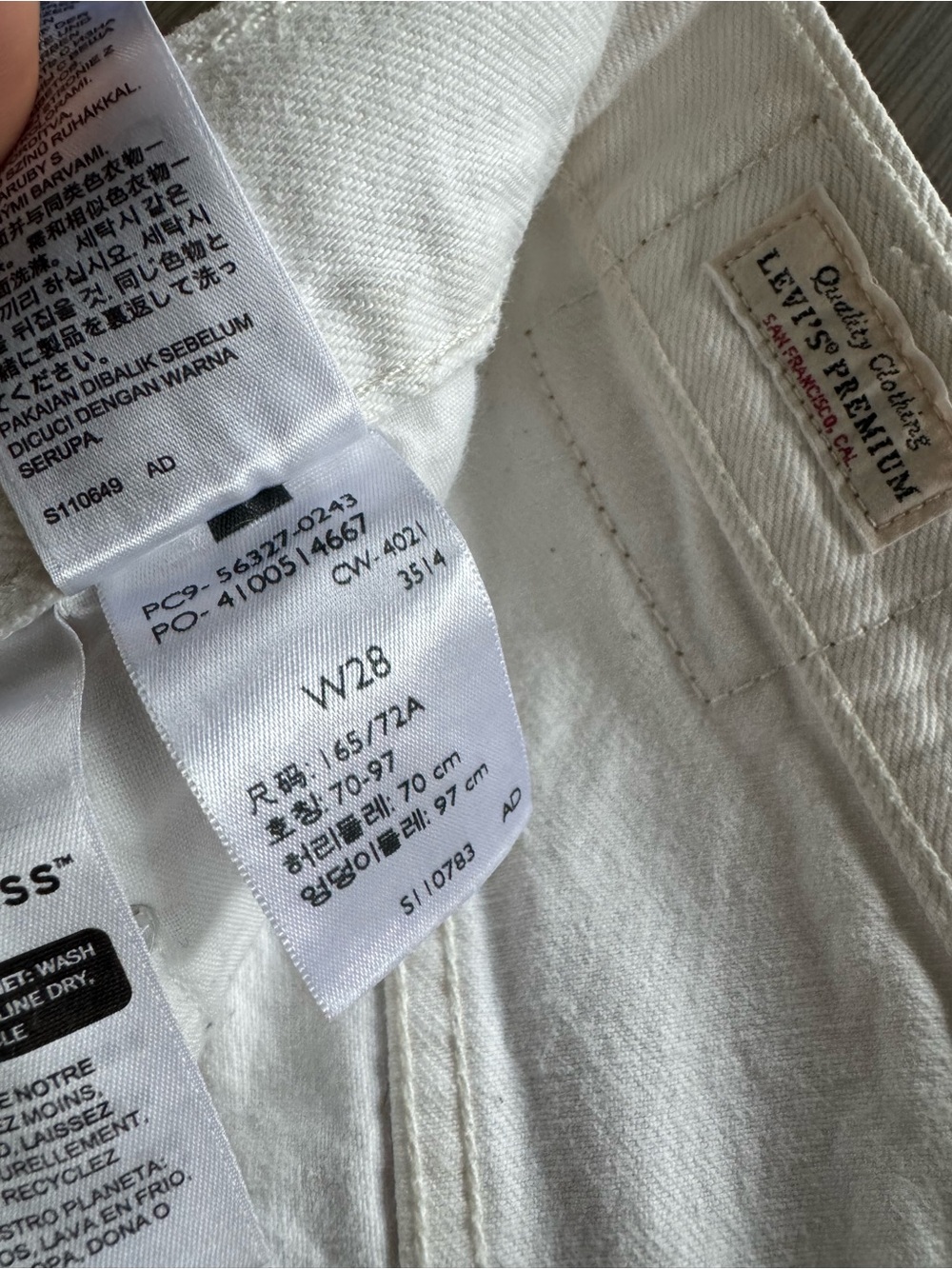 Levi’s 501 denim shorts - Picture 3 of 4